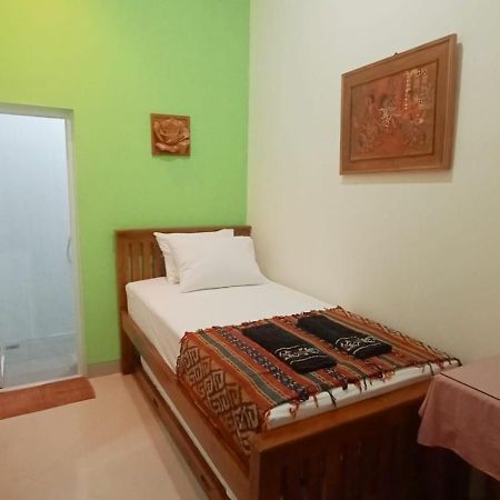 The Cabin Hotel Ambasador Yogyakarta Bagian luar foto