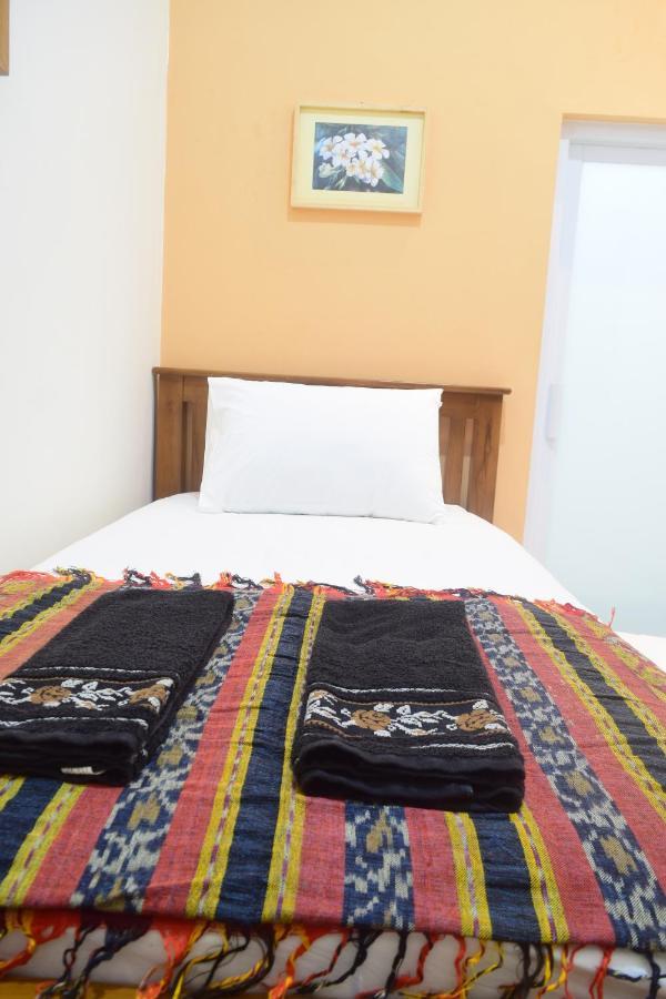 The Cabin Hotel Ambasador Yogyakarta Bagian luar foto