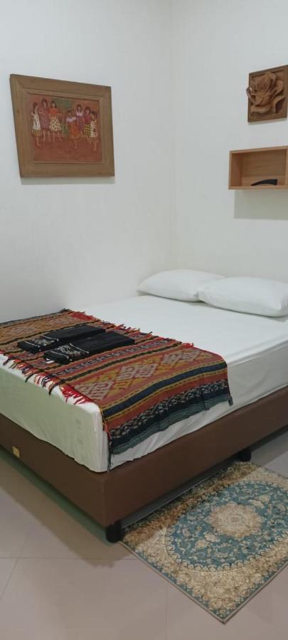 The Cabin Hotel Ambasador Yogyakarta Bagian luar foto